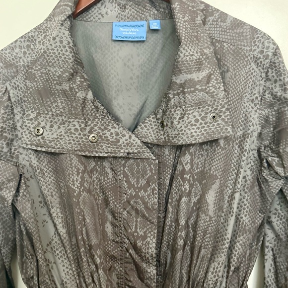 Simply Vera Vera Wang Lightweight Windbreaker Sz: XS - Picture 6 of 6